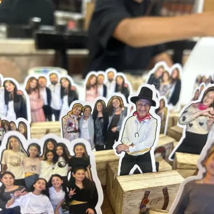תמונה חתוכה על מעמד עץ כמזכרת — מיניפיקס באירוע של Mediapixs, תמונה 8